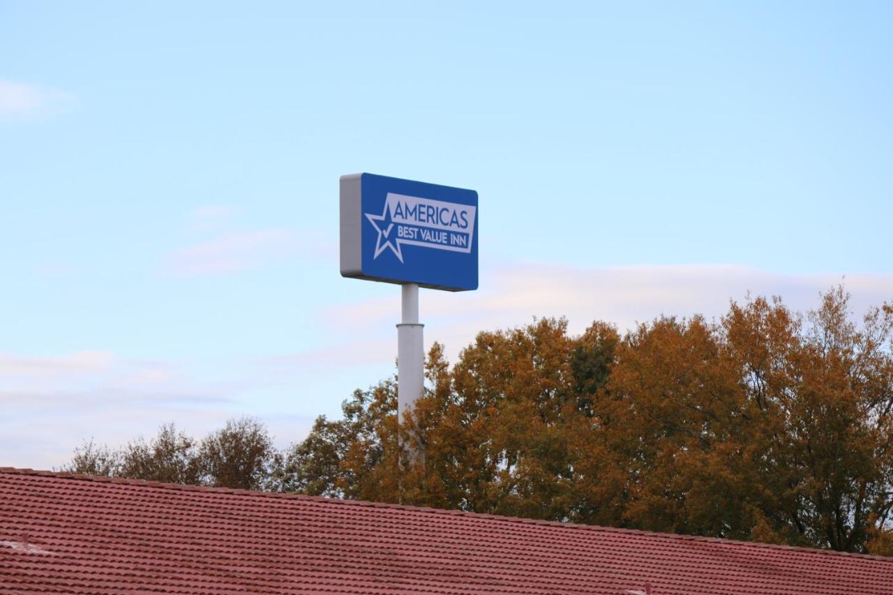 Americas Best Value Inn Montgomery Exterior photo