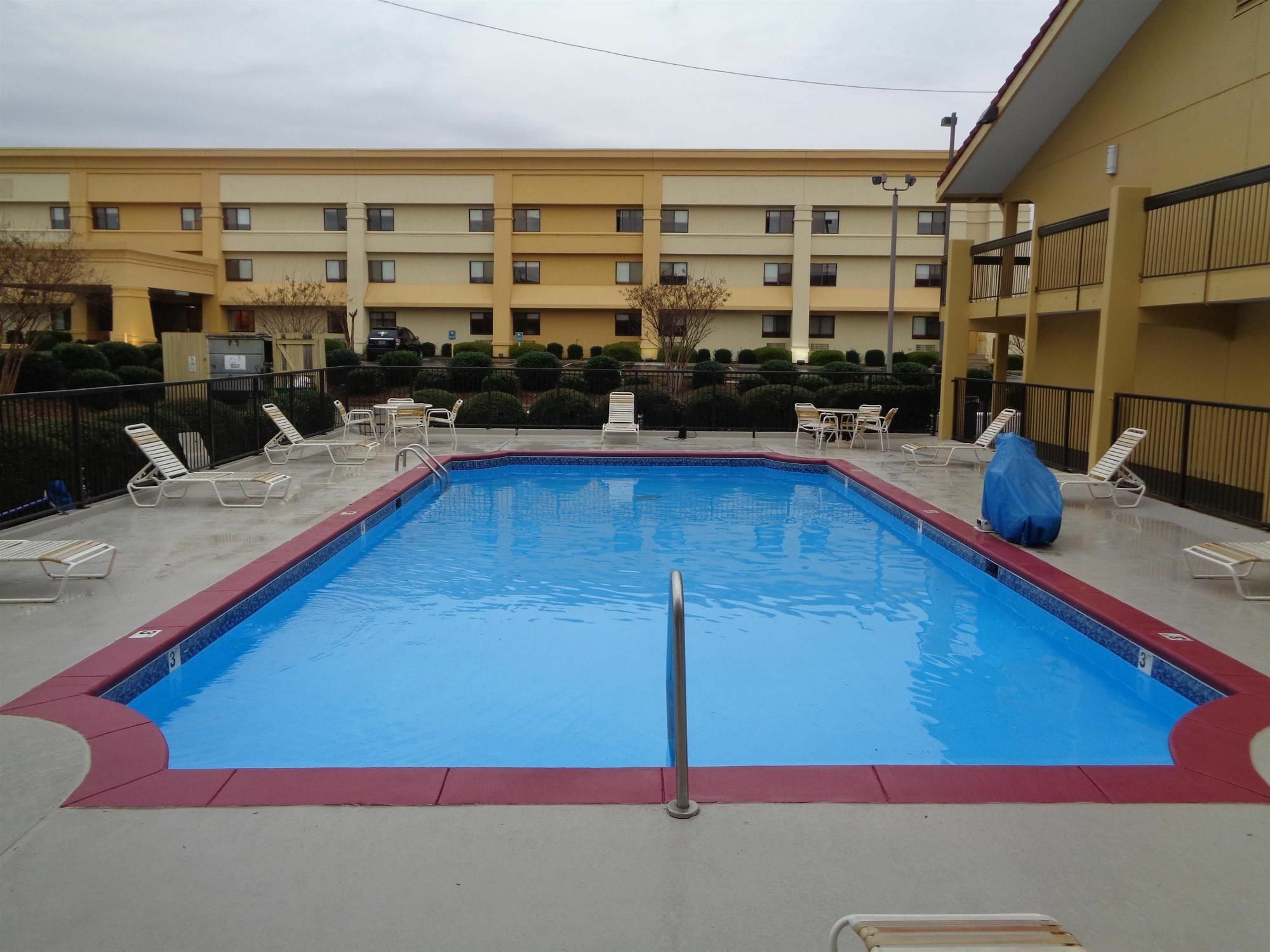 Americas Best Value Inn Montgomery Exterior photo